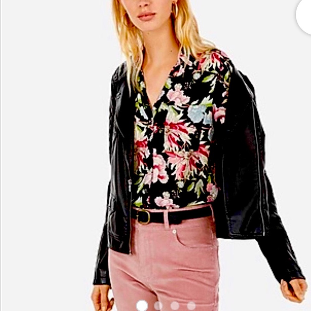 EXPRESS Floral  Portofino Slim Blouse Size M New with Tag